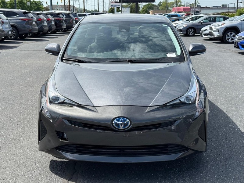 Toyota Prius Vehicle Image 09