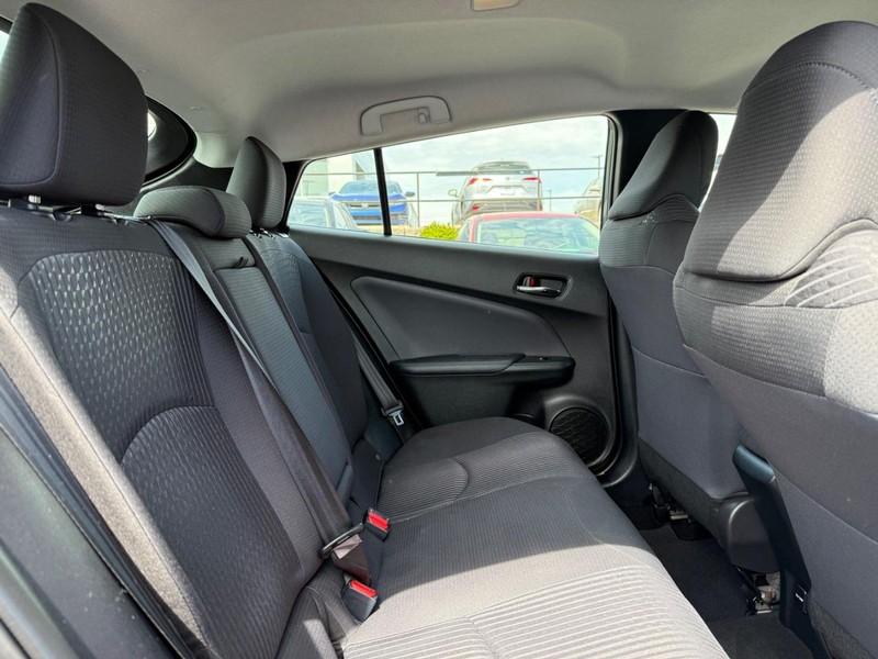 Toyota Prius Vehicle Image 10