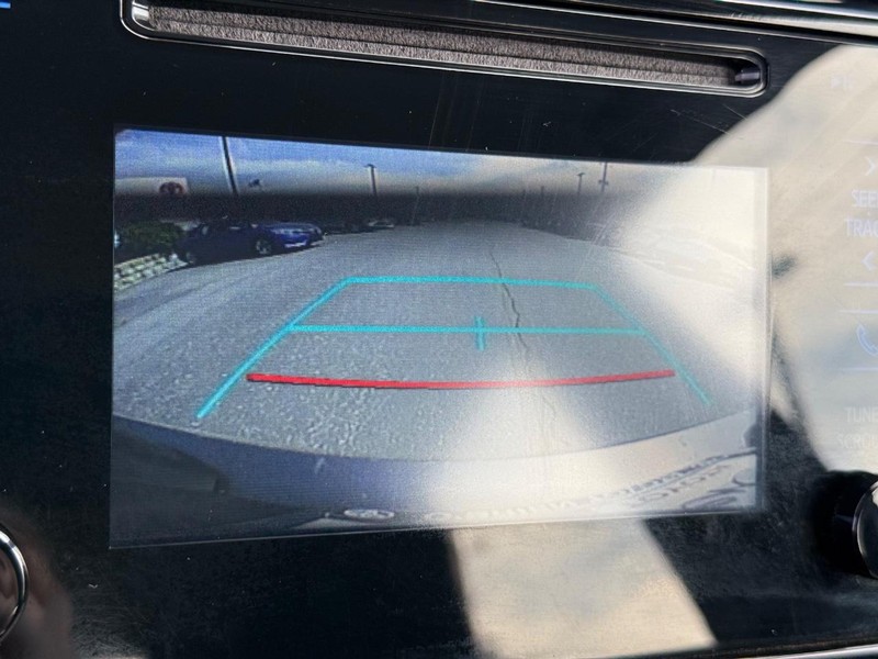 Toyota Prius Vehicle Image 17