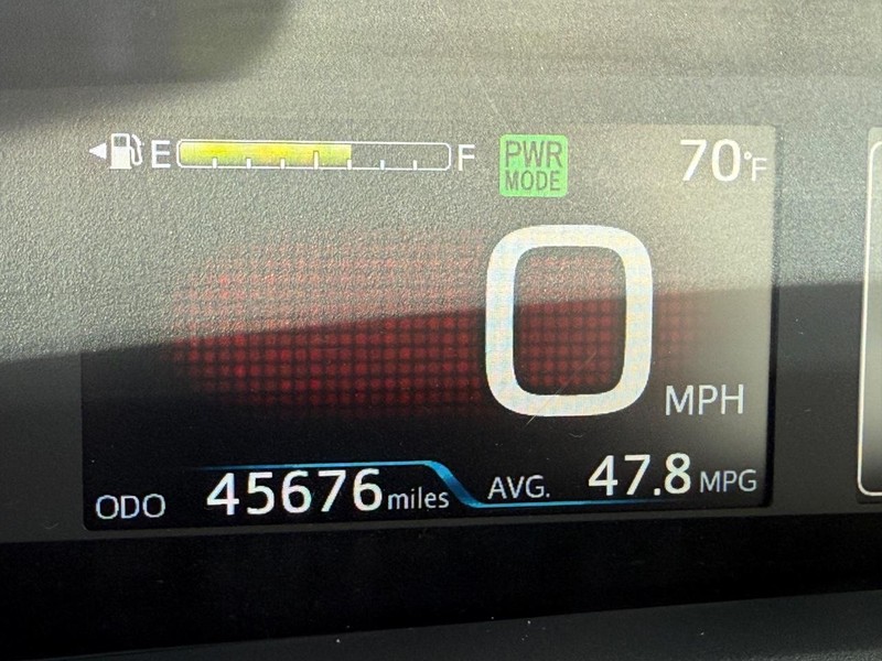 Toyota Prius Vehicle Image 21