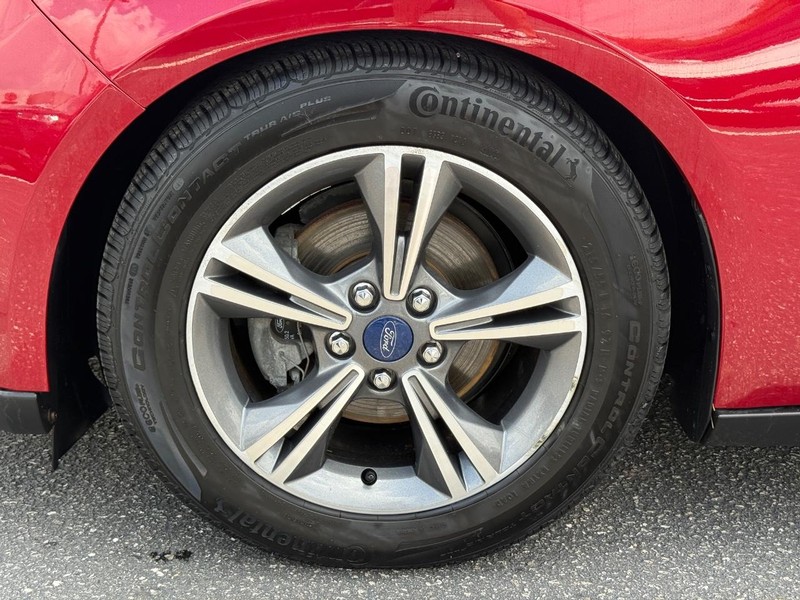Ford Focus Vehicle Image 07