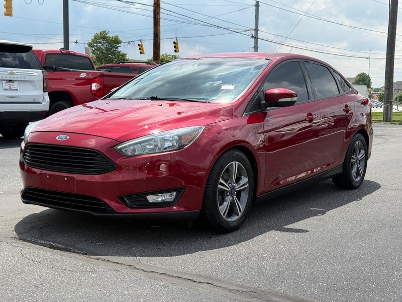 Ford Focus Vehicle Image 08
