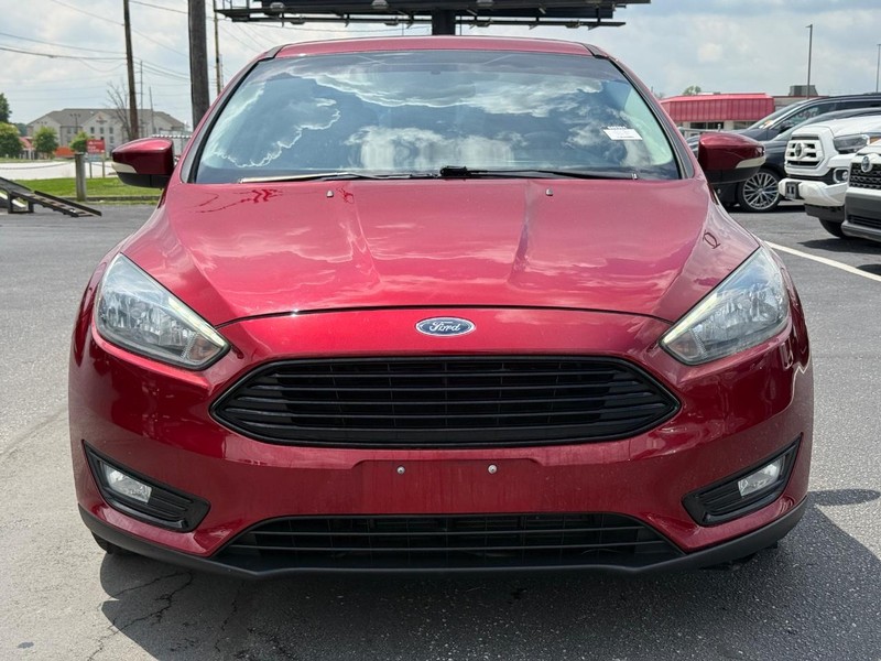 Ford Focus Vehicle Image 09