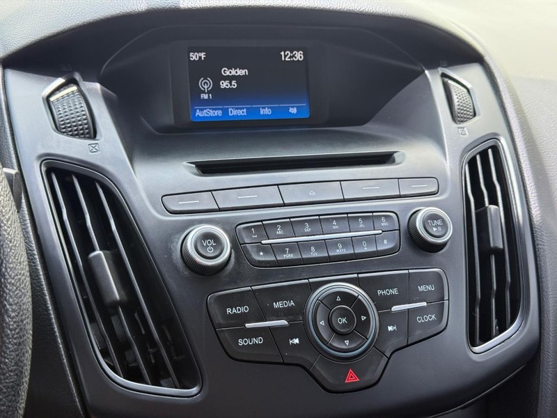 Ford Focus Vehicle Image 15