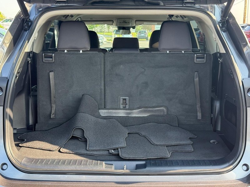 Toyota Highlander Hybrid Vehicle Image 06