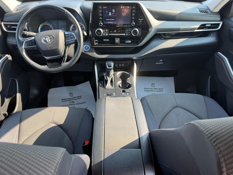 Toyota Highlander Hybrid Vehicle Image 13