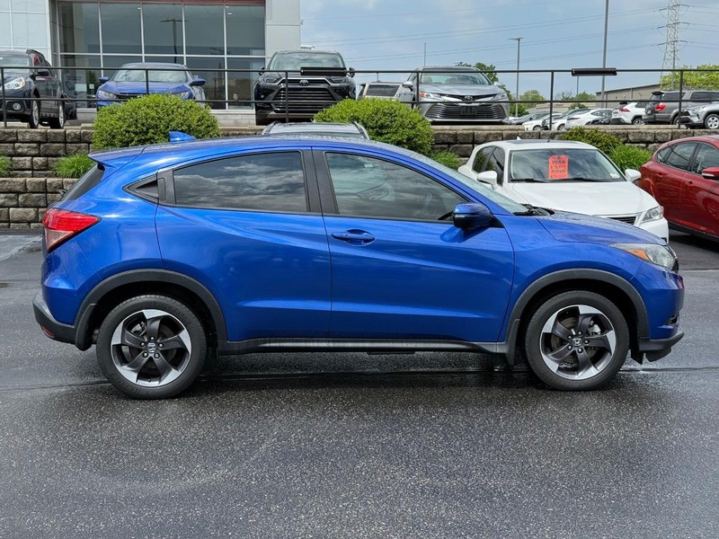 Honda HR-V Vehicle Image 02