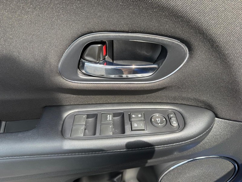 Honda HR-V Vehicle Image 25