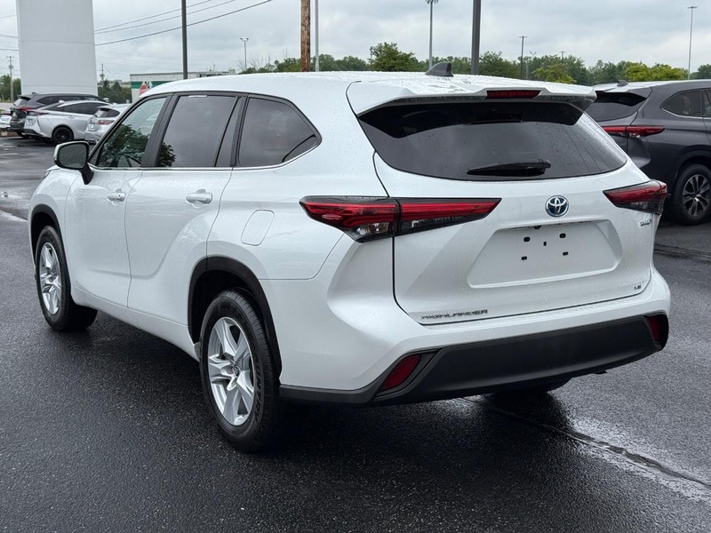 Toyota Highlander Hybrid Vehicle Image 05