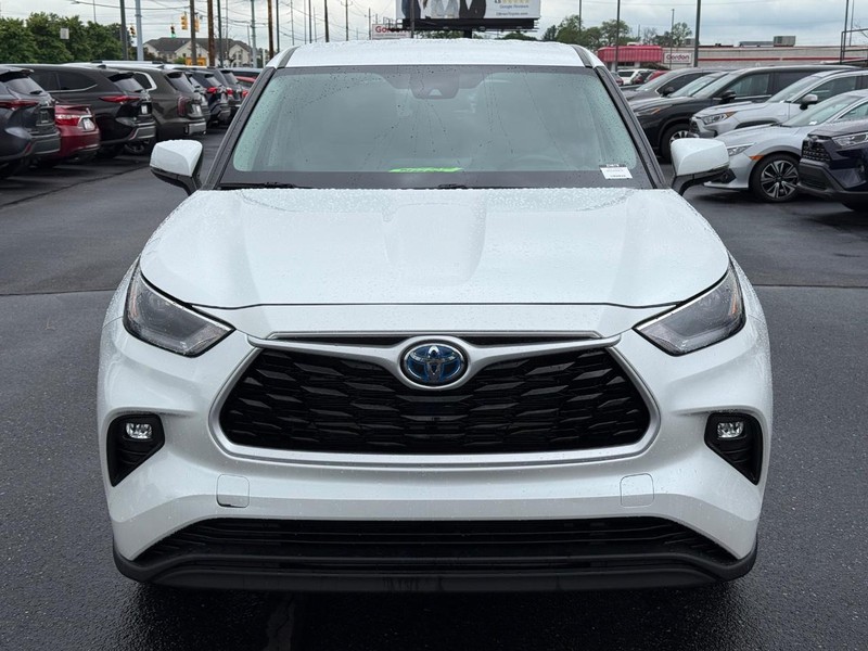 Toyota Highlander Hybrid Vehicle Image 10