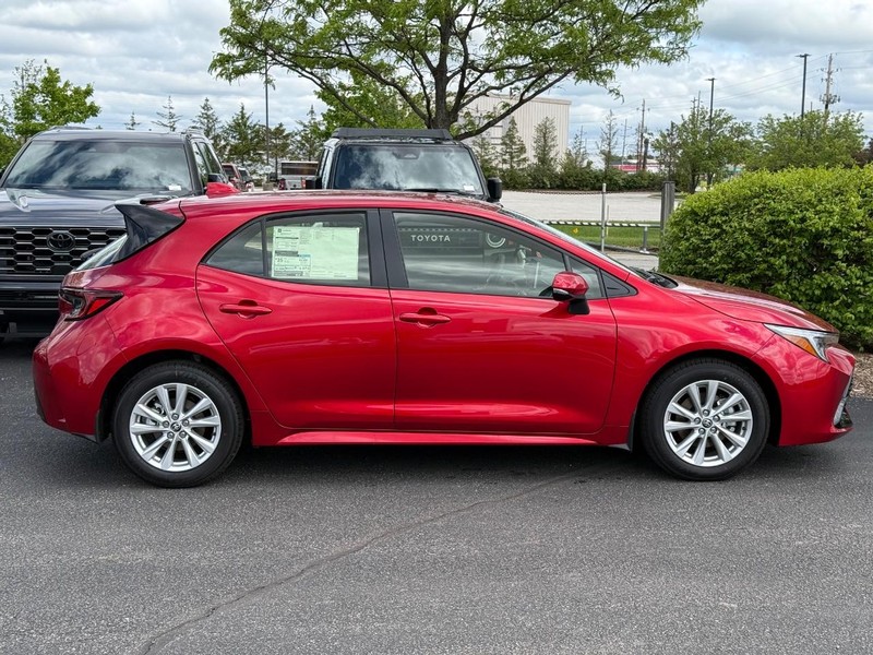 Toyota Corolla Hatchback Vehicle Image 02