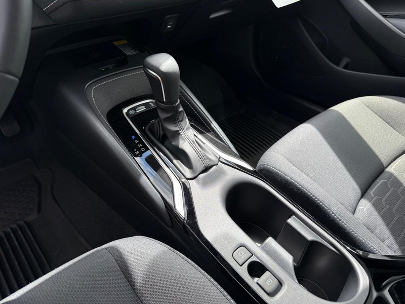Toyota Corolla Hatchback Vehicle Image 13