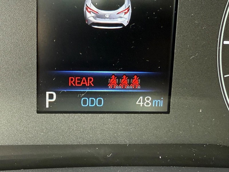 Toyota Corolla Hatchback Vehicle Image 16