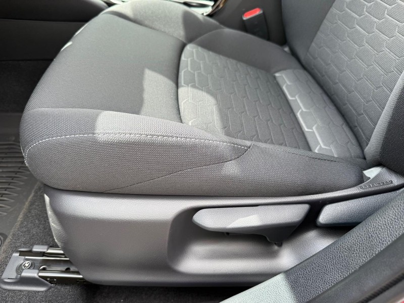 Toyota Corolla Hatchback Vehicle Image 18
