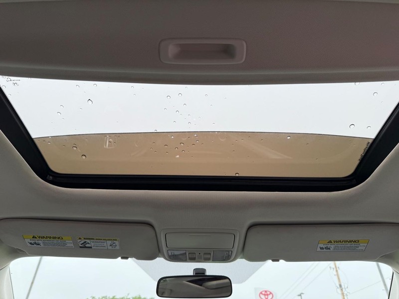 Honda CR-V Vehicle Image 11