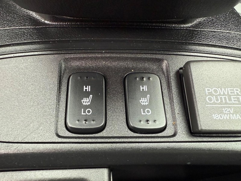 Honda CR-V Vehicle Image 17