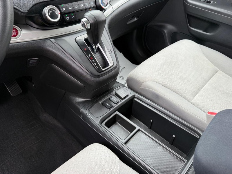 Honda CR-V Vehicle Image 21