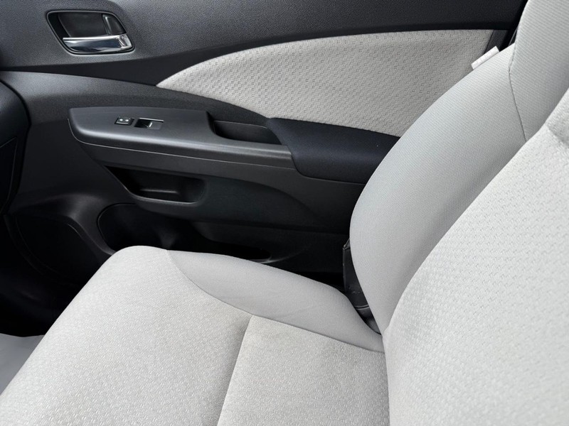 Honda CR-V Vehicle Image 22