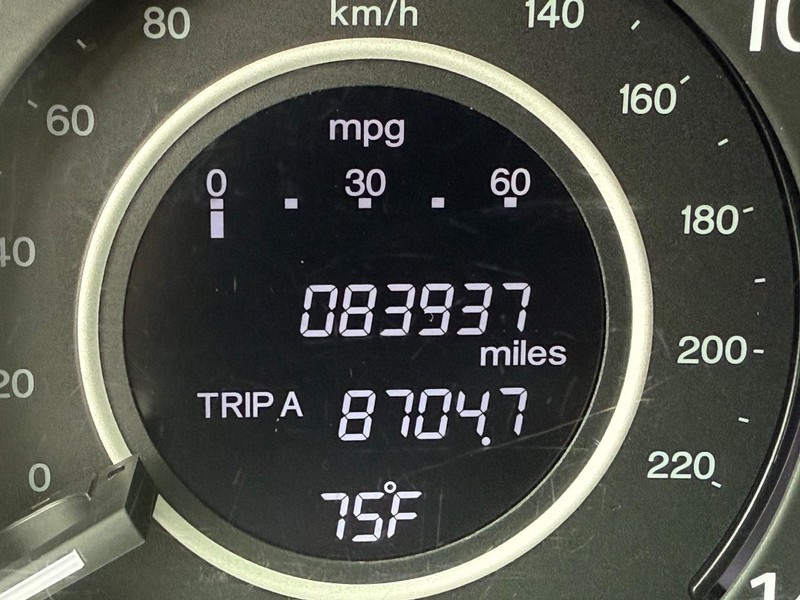 Honda CR-V Vehicle Image 24