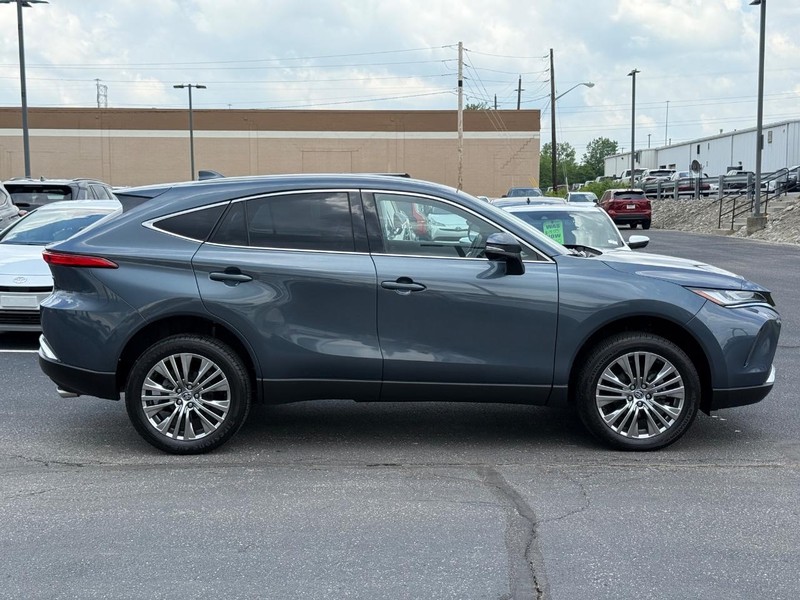 Toyota Venza Vehicle Image 02