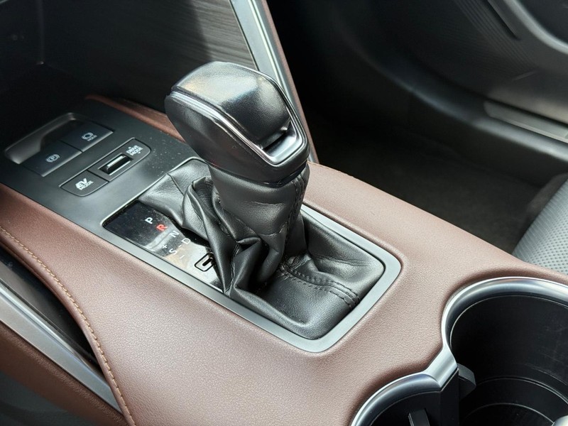 Toyota Venza Vehicle Image 19