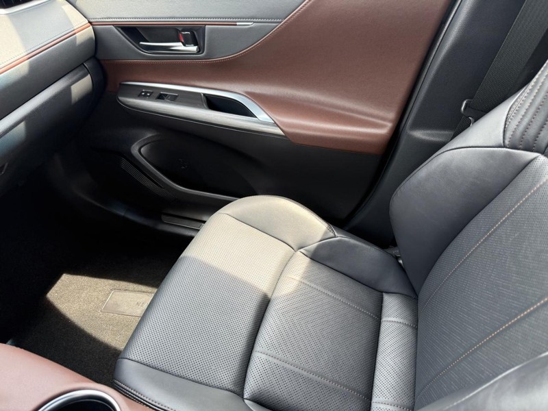 Toyota Venza Vehicle Image 21