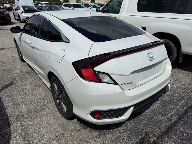 Honda Civic Coupe Vehicle Image 03