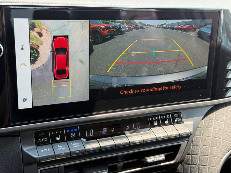 Toyota Camry Vehicle Image 13