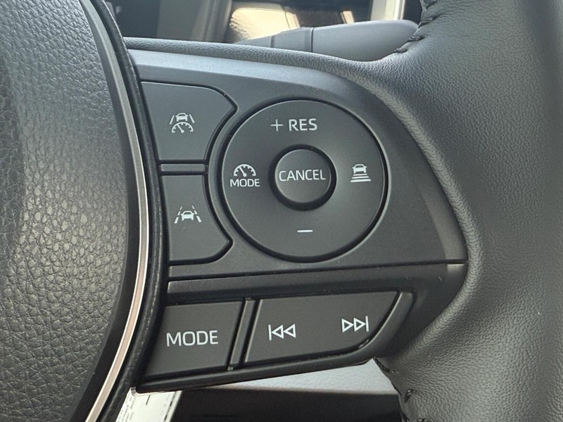 Toyota Corolla Hybrid Vehicle Image 10