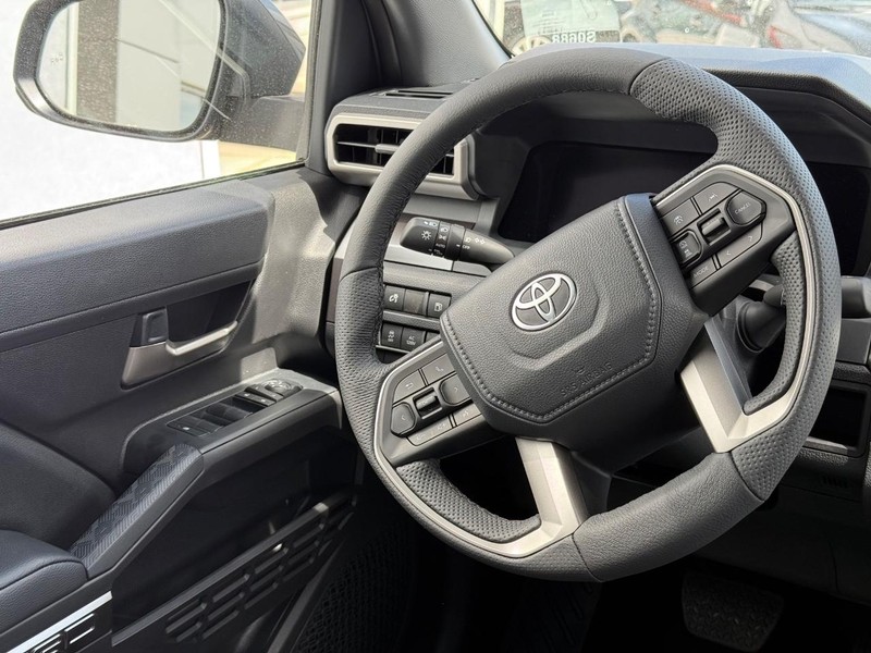 Toyota Tacoma 4WD Hybrid Vehicle Image 06