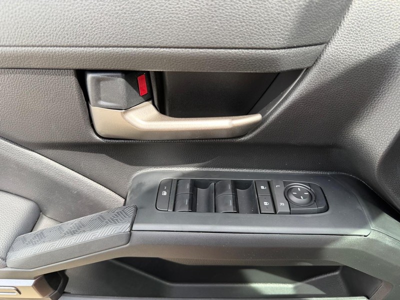 Toyota Tacoma 4WD Hybrid Vehicle Image 18