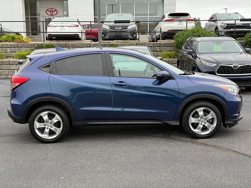 Honda HR-V Vehicle Image 02