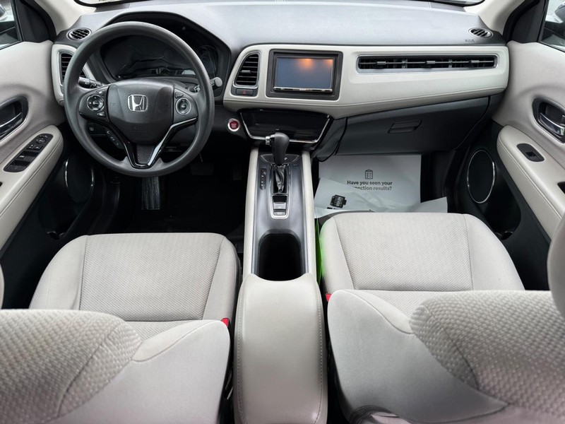 Honda HR-V Vehicle Image 12