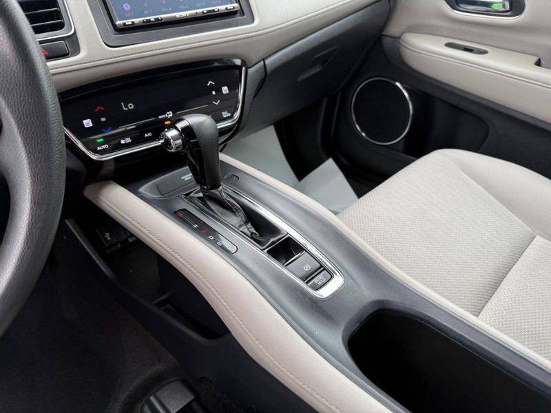 Honda HR-V Vehicle Image 21