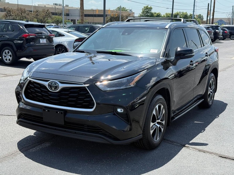 Toyota Highlander Vehicle Image 09