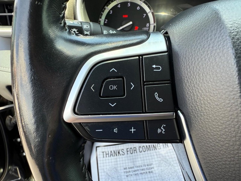 Toyota Highlander Vehicle Image 16