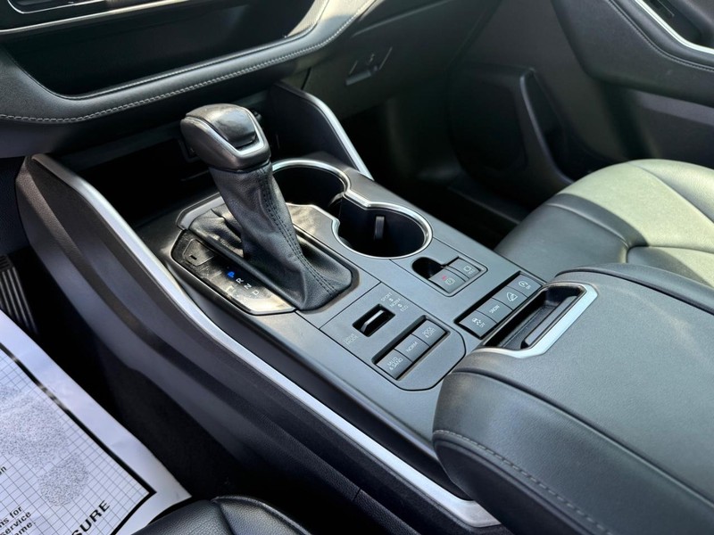 Toyota Highlander Vehicle Image 23