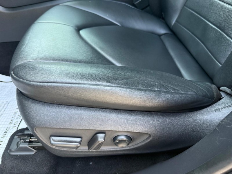 Toyota Highlander Vehicle Image 28
