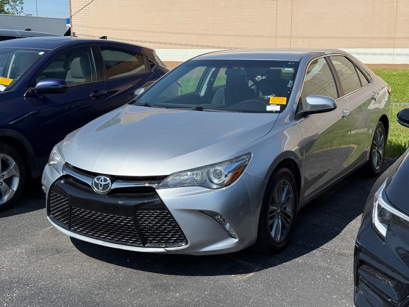 Toyota Camry Vehicle Image 02