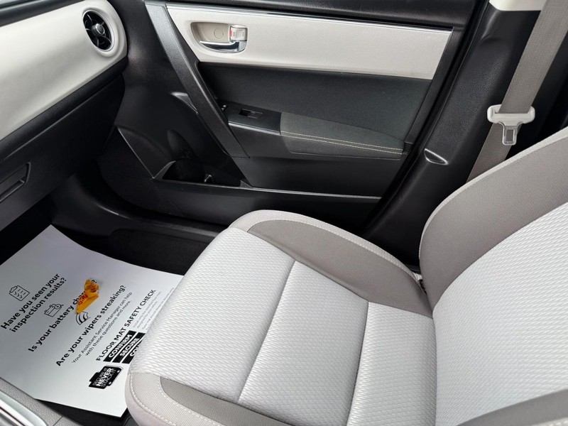 Toyota Corolla Vehicle Image 19