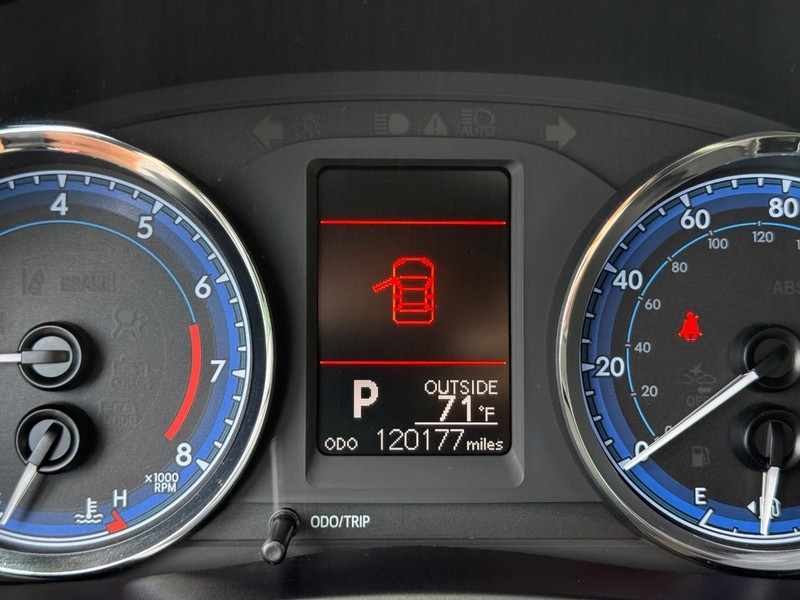 Toyota Corolla Vehicle Image 20