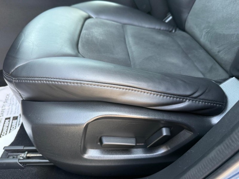 Mazda CX-5 Vehicle Image 25