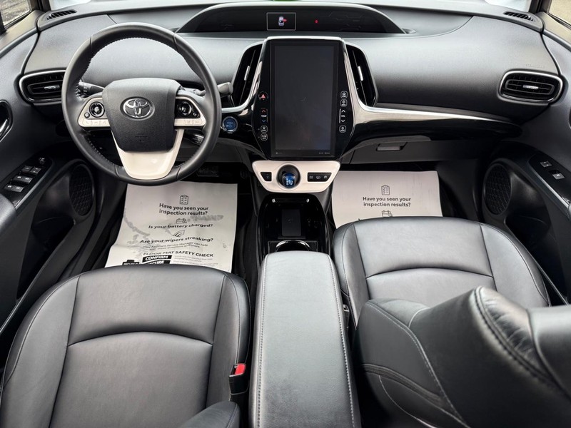 Toyota Prius Prime Vehicle Image 11