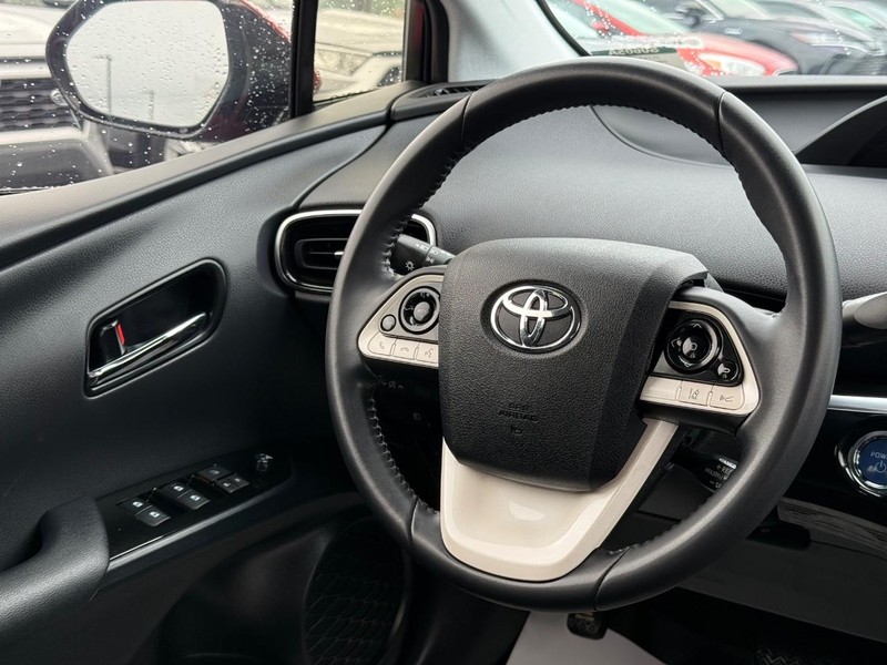Toyota Prius Prime Vehicle Image 12