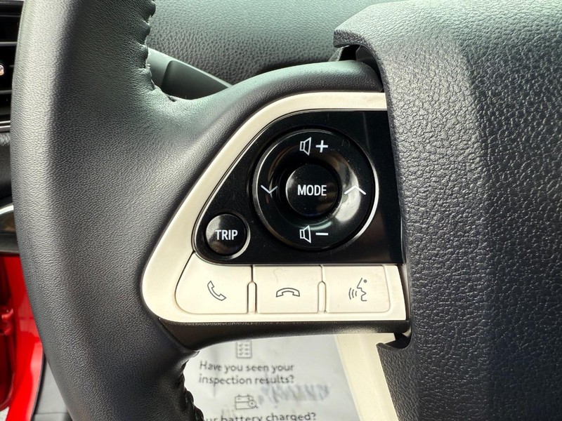 Toyota Prius Prime Vehicle Image 13