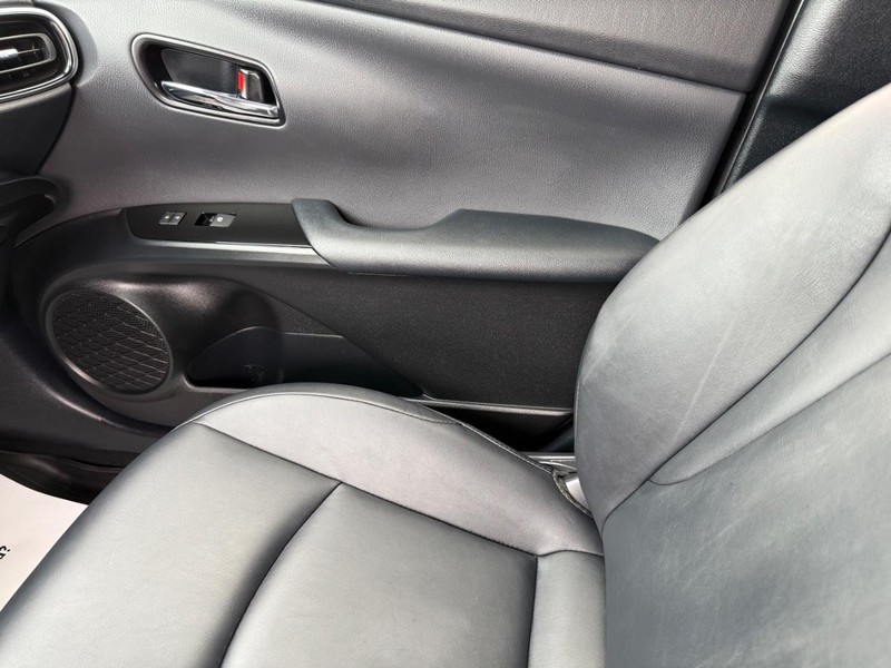 Toyota Prius Prime Vehicle Image 20