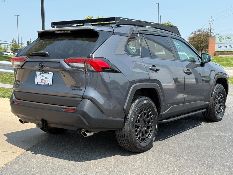 Toyota RAV4 Hybrid Vehicle Image 03