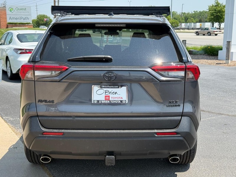Toyota RAV4 Hybrid Vehicle Image 04