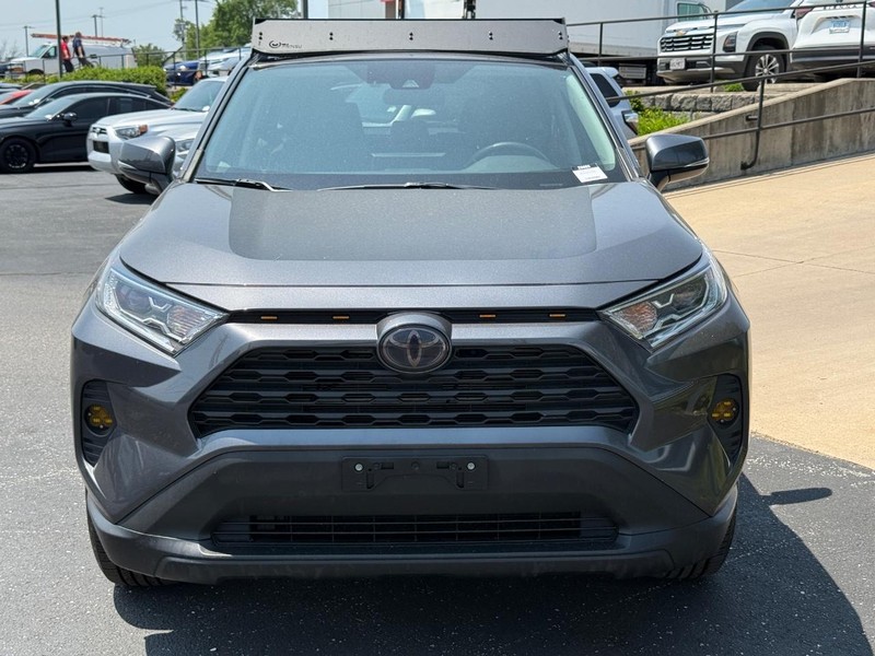 Toyota RAV4 Hybrid Vehicle Image 09