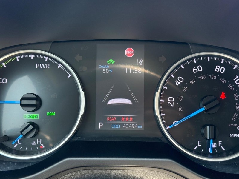 Toyota RAV4 Hybrid Vehicle Image 22